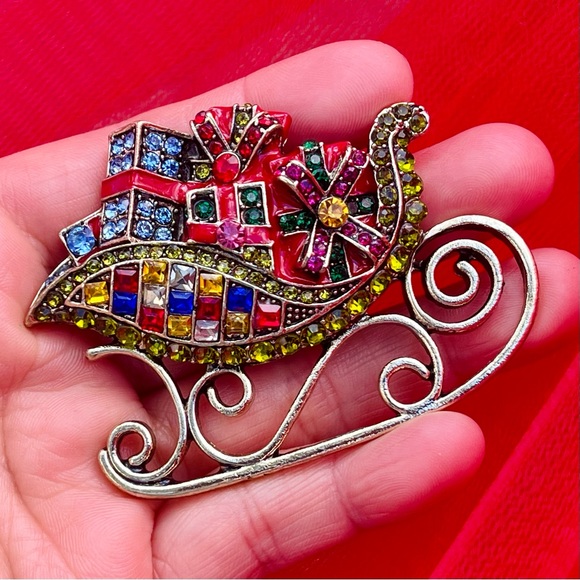 Large Santa Sleigh Brooch Rhinestone Santa Sleigh Pin Christmas Brooch - Picture 5 of 10